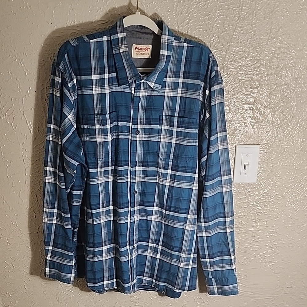 Wrangler Men's Blue Plaid Shirt
